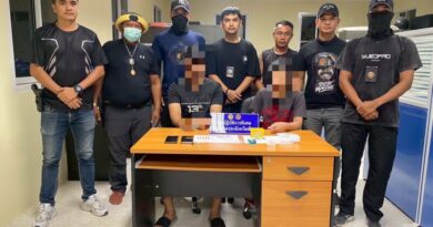 พังงา-ฝ่ายปกครองจังหวัดพังงาเปิดปฏิบัติการ “No Drugs No Dealers” จับผู้ต้องหาคดียาเสพติด 6 ราย ยึดยาบ้ากว่า 50 เม็ดในอำเภอตะกั่วทุ่ง