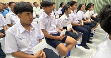 ชุมพร – ทหารผ่านศึกมอบทุนการศึกษาบุตรทหารผ่านศึกนอกประจำการ บัตรชั้นที่ 2,3 และ4