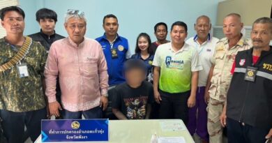 ฝ่ายปกครองอำเภอตะกั่วทุ่ง เปิดปฏิบัติการ “No Drugs No Dealers” จับผู้ต้องหาพร้อมยาบ้า 3รายที่บ้านเขาเปาะ