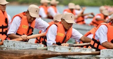 ผบ.ศฝท.ยศ.ทร. “สร้างเหล็กในคน” ฝึกพายเรือกระเชียงในทะเล ให้น้องเล็กกองทัพเรือ