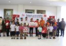 จังหวัดสิงห์บุรี – รับหมวกนิรภัย ภายใต้โครงการ “ 60 ปี ไทยฮอนด้า ขับขี่ปลอดภัยเพื่อสังคมไทยที่ยั่งยืน”