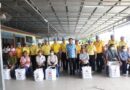 นครนายก – ผู้ว่าฯพร้อมคณะมอบชุดธารน้ำใจบรรเทาทุกข์ผู้ประสบอุทกภัย