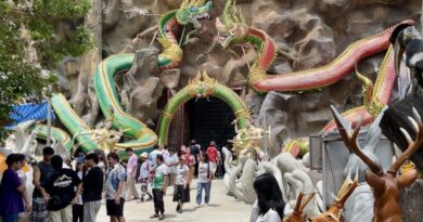 นครนายก – คึกคัก! แห่ชมถ้ำพญานาค เมืองบาดาล ใหญ่ที่สุดในประเทศไทย