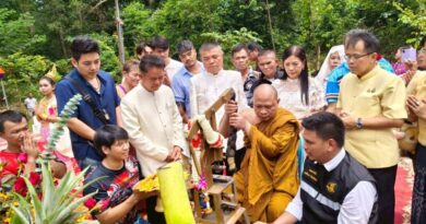 ประชาชนนับพันเข้าร่วมพิธี หลอมลูกกระสุนปืนใหญ่ทหารไทย เทหล่อพระกรุตสมิงชัยมงคล