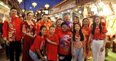 “ผู้ว่าราชการจังหวัดชลบุรี” เปิดงานประเพณีไหว้พระจันทร์ตลาดชุมชนจีนโบราณบ้านชากแง้ว สืบสานวัฒนธรรม–ส่งเสริมท่องเที่ยวอย่างยิ่งใหญ่