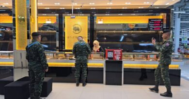 ทหารบังคับใช้กฎหมายรวบผู้ต้องสงสัย3ราย ปล้นร้านทองบิ๊กซีและโจมตี ชคต.เกียร์