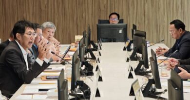 อนุกรรมาธิการด้านกีฬา วุฒิสภา เรียกกรมพลศึกษา-สพฐ. ถกเครียด หลังพบข้อมูลสุดช็อก เด็กไทย 5-17 ปี มีพฤติกรรม “เนือยนิ่ง” หรือ “ติดจอ” เฉลี่ยสูงปรี๊ดถึง 14.53 ชั่วโมงต่อวัน สวนทางกิจกรรมทางกายที่ทำได้แค่ 21.4% ต่ำกว่าเป้าลิบลับ ฟันธงสาเหตุหลัก “คาบพละ” น้อยเกินไปแค่ 1 ชม./สัปดาห์ กรมพละฯ ไม่รอช้า ชง “ยาแรง” ขนทัพ “วิทยาศาสตร์การกีฬา” ผ่าทางตันหลักสูตร หวังพลิกวิกฤตสุขภาพเด็กไทย