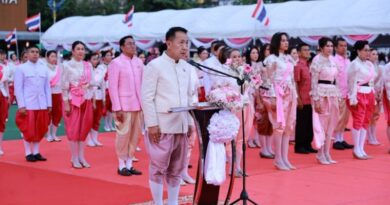 ชาวชลบุรีรวมใจ รำบวงสรวงเทิดพระเกียรติ“พระปิยมหาราช”อย่างยิ่งใหญ่