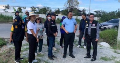 ผู้ว่าฯชลบุรีสั่งการ รองผู้ว่าฯเร่งแก้ปัญหาถนนพังนามะตูมอ.พนัสนิคม หลังชาวบ้านเดือดร้อน