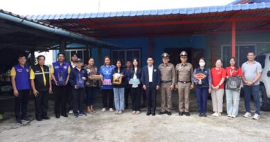 นครนายก – ผู้ว่าจังหวัดนครนายก ลงพื้นที่เยี่ยมครอบครัวอุปถัมภ์ “สานใจไทย สู่ใจใต้” รุ่นที่ 45 ส่งต่อความอบอุ่นต้อนรับเยาวชนชายแดนใต้ด้วยรอยยิ้มและมิตรภาพ