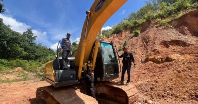 ชุมพร –ชาวบ้านร้องเรียนนายทุนขุดเขาป่าสงวนขายแถมยังทำให้เกิดฝุ่นหินประชานได้รับความเดือนร้อนหนัก