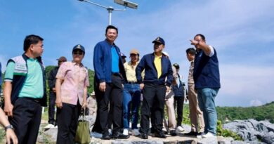 ผู้ว่าฯชลบุรี’นริศ นิรามัยวงศ์’ ลุยตรวจเกาะสีชัง! เร่งขับเคลื่อนโครงการพัฒนาพื้นที่