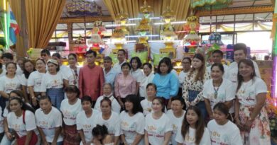 สมุทรปราการ-วัดแตก!! ประชาชนหลายพันคนแห่ทอดกฐินวัดหนามแดง ครอบครัวรุ่งเสมอ หลีน้อย เจ้าภาพใหญ่