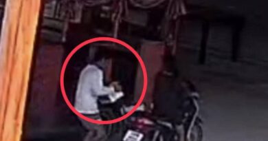 นครนายก คลิปจับภาพ คนร้ายไม่กลัวบาปลักแบตเตอรี่รถยนต์วัดคีรีวันหลบหนี