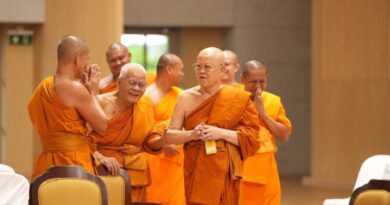 ปทุมธานี พระภิกษุสามเณร 429 รูป เข้าสอบธรรมสนามหลวงนักธรรมชั้นโทและเอก ณ วัดพระธรรมกาย