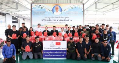ปทุมธานี สานพลัง “บวร” วัดพระธรรมกายร่วมกับท้องถิ่นช่วยเหลือผู้ประสบภัยน้ำท่วมในพื้นที่คลองสาม