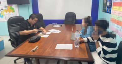 พ่อชาวลาวร้อง ช่วยลูกสาวผ่าคลอด ก่อนถูก ตม.หนองคายจับ “บัญชีม้า”…ตร.สอบแล้วพบหลักฐานสอดคล้องให้ปล่อยตัวชั่วคราว