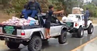 กลุ่มเพื่อนออฟโรดจิตอาสา สมุทรปราการ สมุทรสาครและใกล้เคียง รวมพลช่วยชาวสตูลหลังโดนอุทกภัยครั้งใหญ่