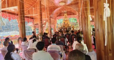 วัดกุดสมิง จัดพิธีปลุกเสก สมโภชน์ พระพุทธกรุตสมิงชัยมงคล ที่เทหล่อจากปลอกลูกกระสุนปืนใหญ่ ทหารไทย ที่ยิงปะทะชายแดน พร้อมเตรียมนำองค์พระไปติดตั้งที่ฐานภูมะเขือ และชายแดน ทั้ง 4 จังหวัด