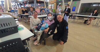 เปิดงาน “ Pet Family” ครั้งที่ 1 เอาใจคนรักสัตว์ ส่งท้ายปี ยิ่งใหญ่อลังการ พล.ต.ท.ไตรรงค์ ผิวพรรณ ผู้ช่วย ผบ.ตร.พาคุณแม่นั่งรถเข็นชมงาน