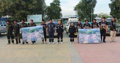 อ่างทอง – ปล่อยขบวนทีมกู้ภัยอ่างทองออกเดินทางมุ่งหน้าช่วยเหลือน้ำท่วมภาคใต้ จ.สตูล ด้านผู้ว่าพร้อมสนับสนุน นับถือน้ำใจคนอ่างทองไม่ทิ้งกัน