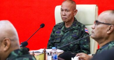 รองแม่ทัพภาคที่ 4 กำชับเร่งจัดการขยะหลังน้ำลดฟื้นฟูหาดใหญ่ จ่ายไฟ เปิดเส้นทางเดินหน้าต่อเนื่อง