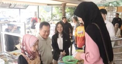 “พ.ต.อ.ทวี สอดส่อง” ลุยยะกัง-สุไหงปาดี! กิน “แกงเป็ดโบราณ” 40 ปี ก่อนเปิดเวที กมธ.นิรโทษฯ ฟังเสียงชาวบ้าน