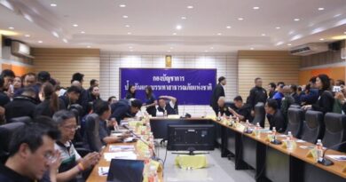 นายกรัฐมนตรี บินด่วนอีกรอบติดตามฟื้นฟูภาคใต้หลังอุทกภัย กำชับทุกหน่วยบูรณาการช่วยเหลือ จ่ายเยียวยา ซ่อมบ้านเรือน และฟื้นระบบสาธารณูปโภคให้กลับมาใช้งานเร็วที่สุด พร้อมเตรียมนำเสนอ ครม. ขออนุมัติงบช่วยเหลือผู้ประสบภัยเพิ่มเติมกว่า 1 หมื่นล้านบาท