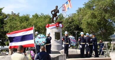 กองทัพอากาศจัดพิธีวางพวงมาลารำลึก 84 ปี เหตุการณ์ 8 ธันวาคม 2484 ที่กองบิน 5 สดุดีวีรชนผู้ปกป้องอธิปไตยชาติ