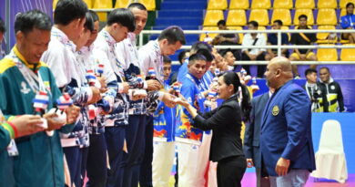 ผลการแข่งขันกีฬาตะกร้อซีเกมส์ ครั้งที่ 33 ณ สนาม 4,000 ที่นั่ง ศูนย์กีฬาเทศบาลนครนครปฐม ชิง 4 เหรียญทองวันนี้ จากการแข่งขันชินลงทีมชาย ทีมหญิง และตะกร้อลอดห่วงสากล ทีมชายและทีมหญิง