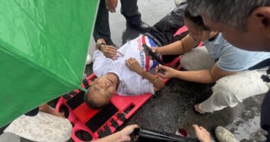 ปทุมธานี – เกือบตาย อดีต สส.อนาวิล ขี่ซาเล้งลุยฝนสมัคร ชิงนายก อบต.คลองสาม เบอร์ 2 คว่ำ เจ็บทั่วหน้าประกาศพร้อมแก้ ปัญหาหมักหมม ดันคลองสามสู่ เทศบาลเมือง